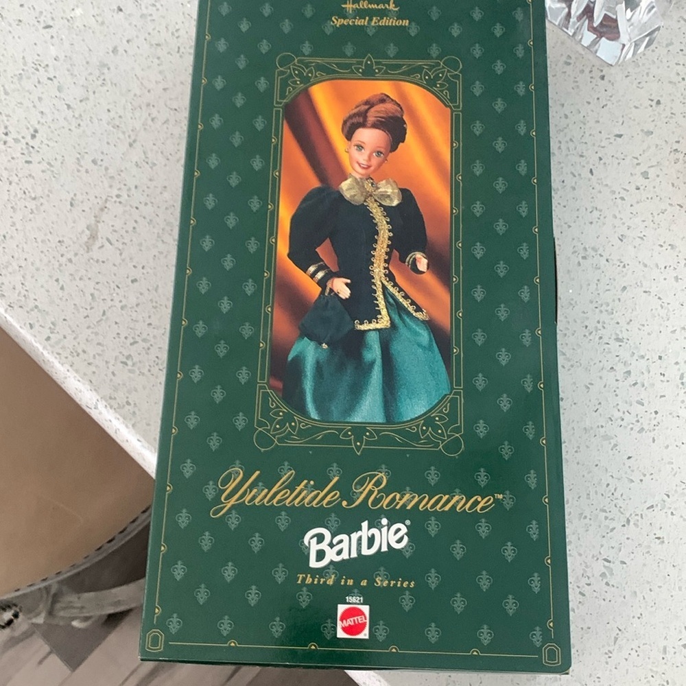 1996 Hallmark Special Edition Barbie "Yuletide Romance" Third in Series#1 New